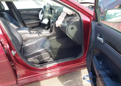 2015 Chrysler 300 Limited z USA, uszkodzony, nr VIN 2C3CCAAG5FH908832